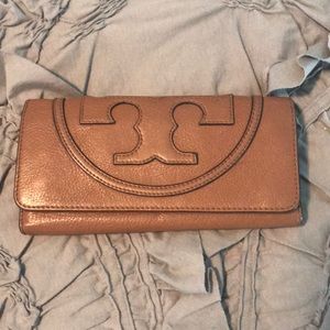 Tory Burch All T wallet leather